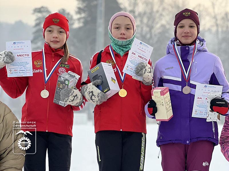 Сестры Лукьянцевы стали лучшими лыжницами края.