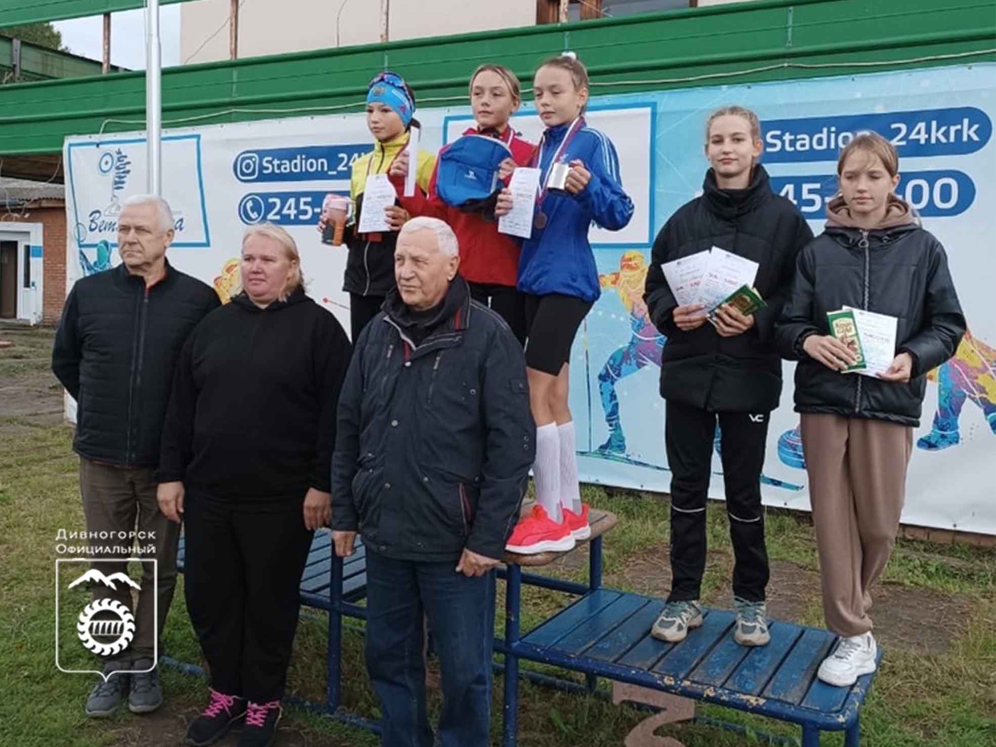 Первые спортивные победы в новом учебном году принесли сестры Лукьянцевы и Кирилл Сидько.