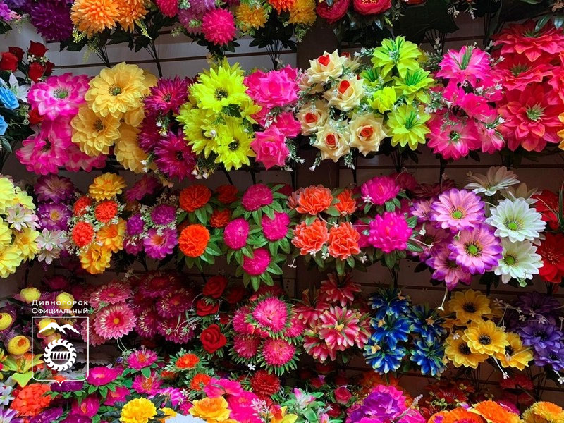 Продавцов искусственных цветов предупреждают.