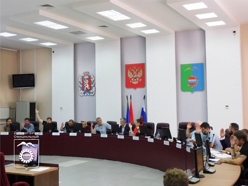 Глава Дивногорска рассказал о результатах внеочередной сессии.