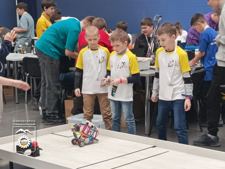 Гимназисты показали высший класс на чемпионате по робототехнике!.