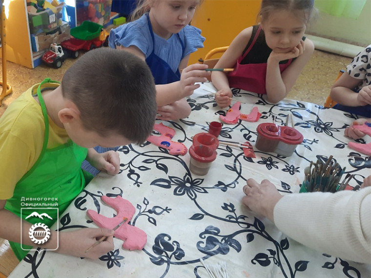 В честь празднования юбилея Виктора Астафьева для детских садов и школ начались тематические мероприятия!.