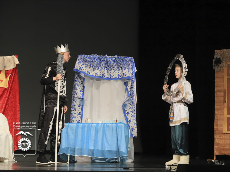 Участники театральной мастерской «Бродячие артисты» завоевали кубок лауреатов 3 степени на Международном фестивале «Призвание – АРТИСТ».